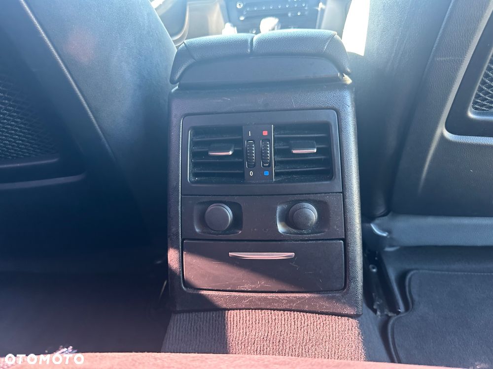 BMW Seria 3 325xi - 5