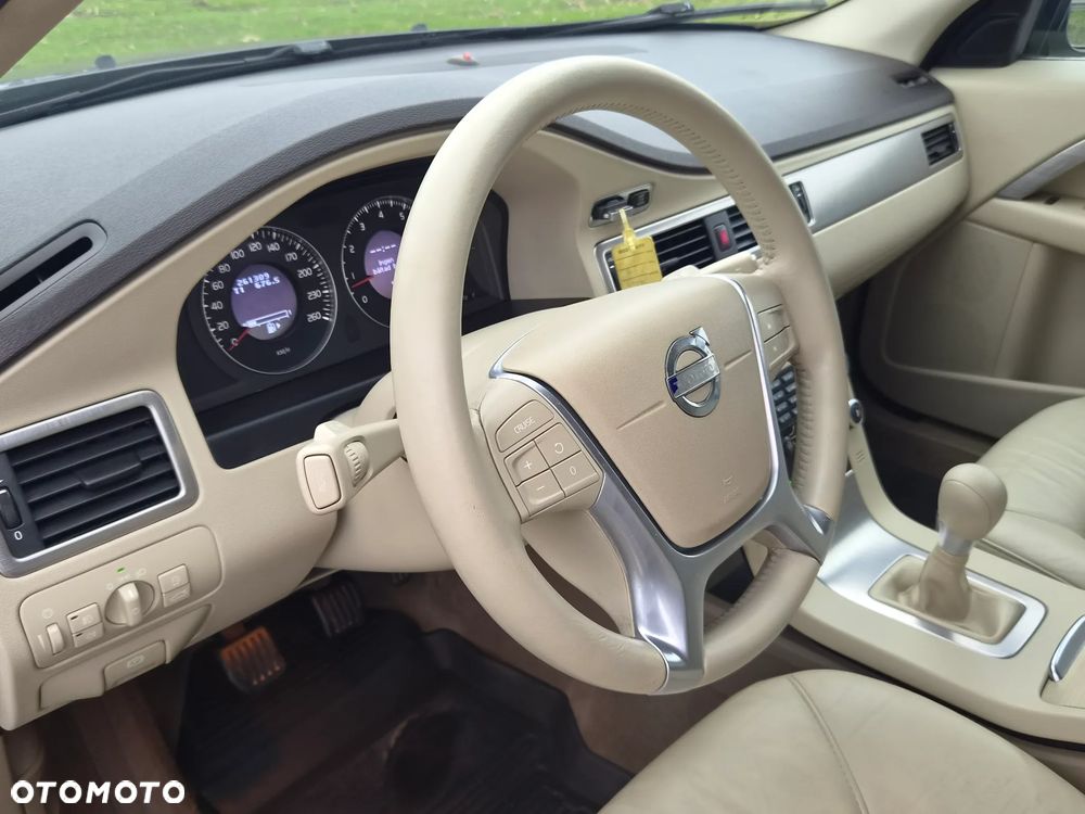 Volvo V70 - 23