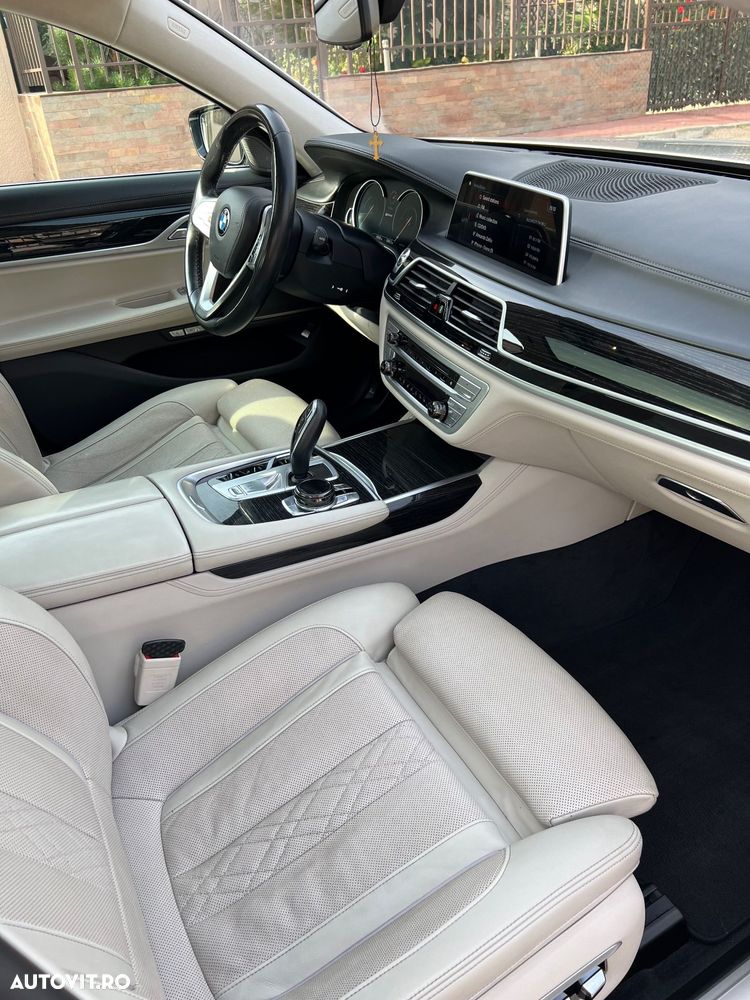 BMW Seria 7 740Le xDrive iPerformance - 11