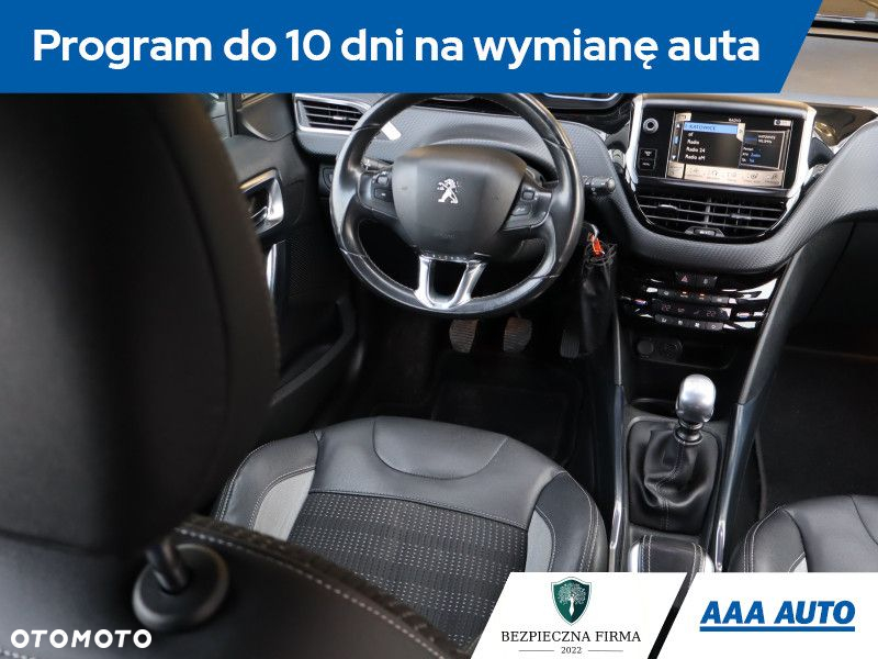 Peugeot 2008 - 8