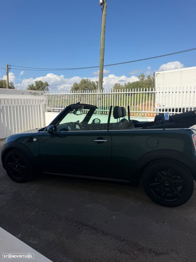 MINI Cabrio Cooper Auto - 29