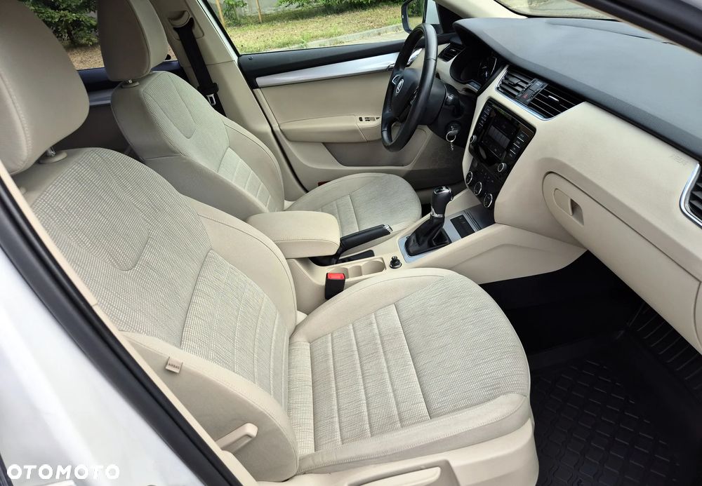 Skoda Octavia 1.4 TSI Joy DSG - 8