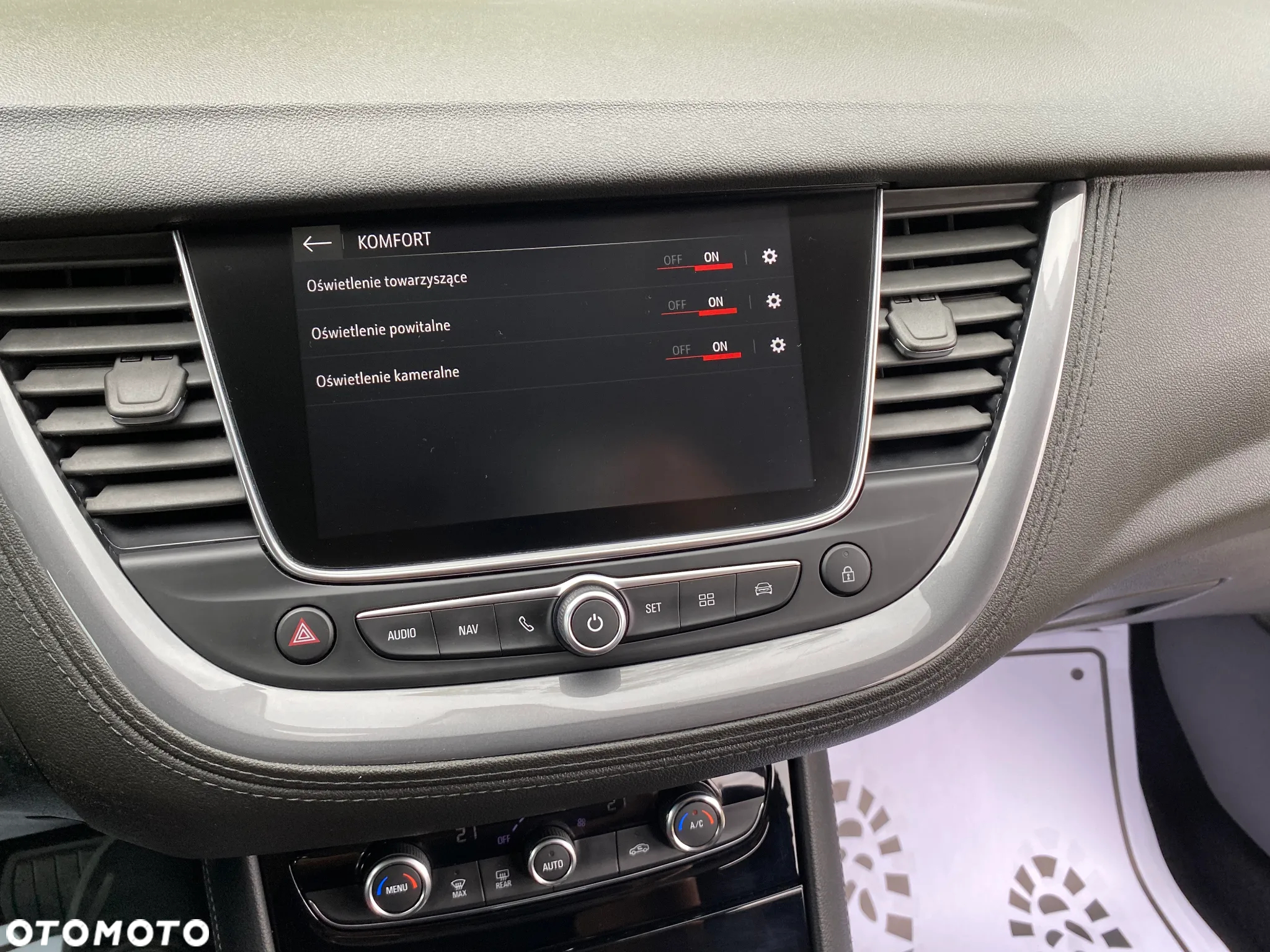 Opel Grandland X 1.2 Start/Stop Automatik Business Edition - 18