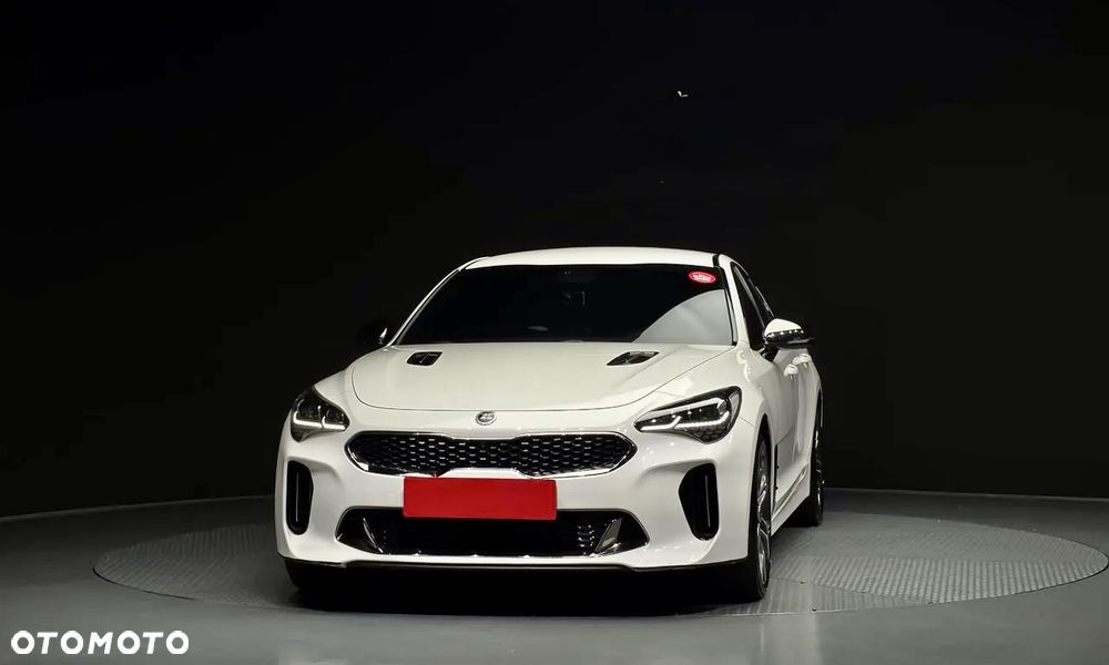 Kia Stinger - 4