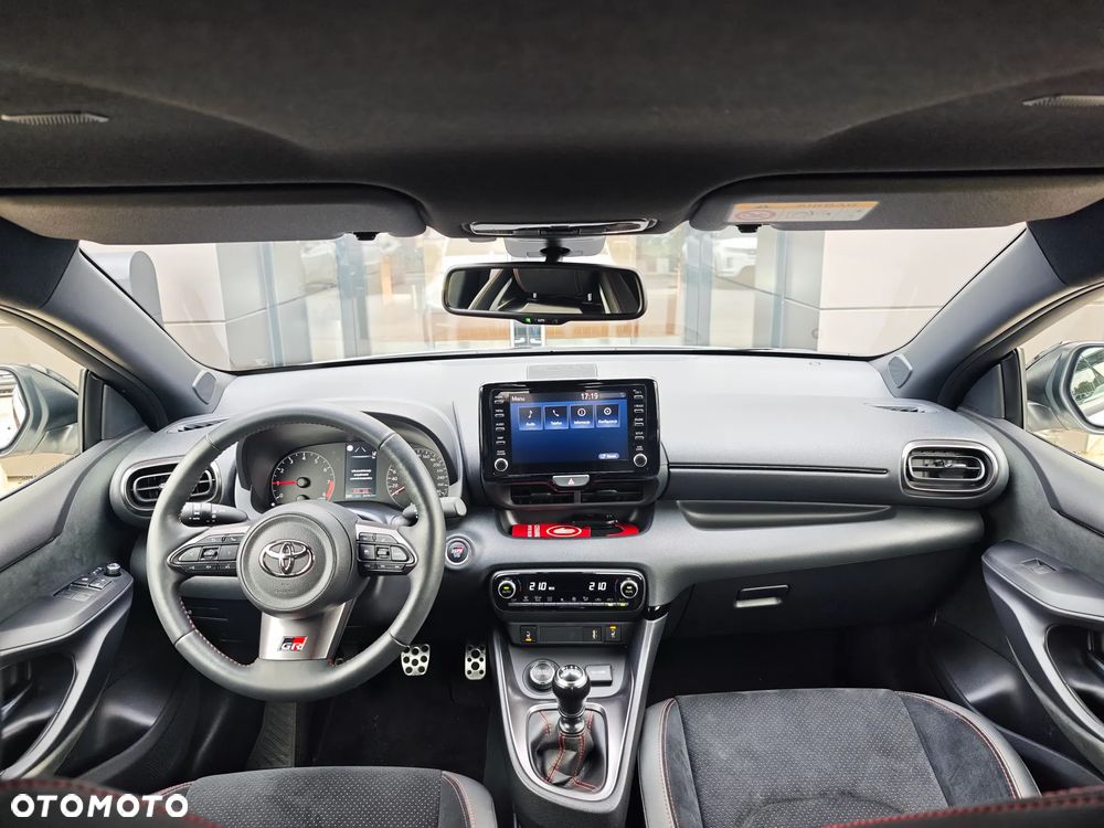 Toyota Yaris GR 1.6 Dynamic - 3