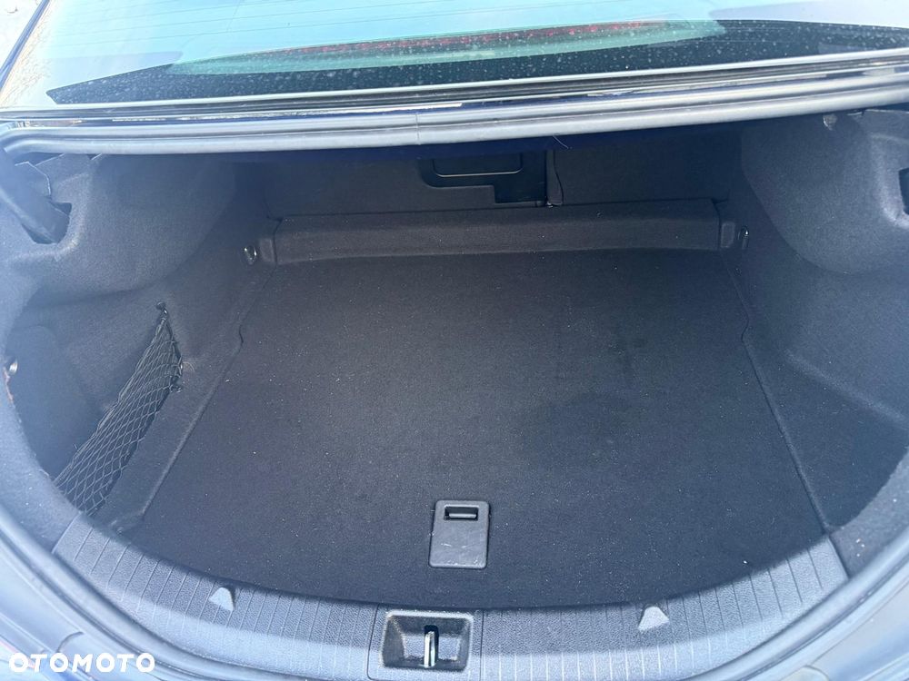 Mercedes-Benz CLA 250 4Matic 7G-DCT - 10