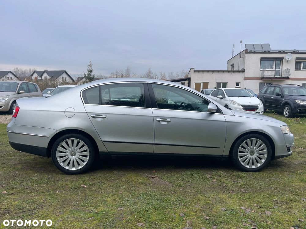 Volkswagen Passat 2.0 TDI DPF BlueMotion Technology Trendline - 9