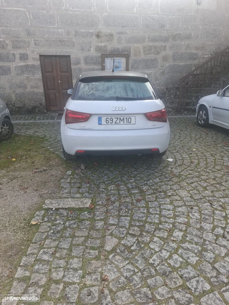 Audi A1 Sportback 1.6 TDI Attraction - 2