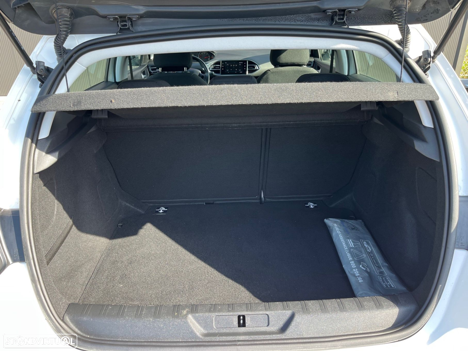 Peugeot 308 1.5 BlueHDi Style - 21