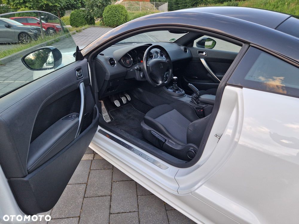 Peugeot RCZ 1.6 200 THP - 17