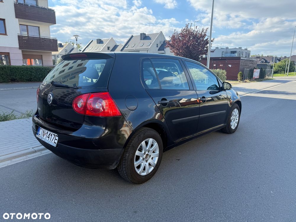 Volkswagen Golf 1.6 FSI Comfortline - 6