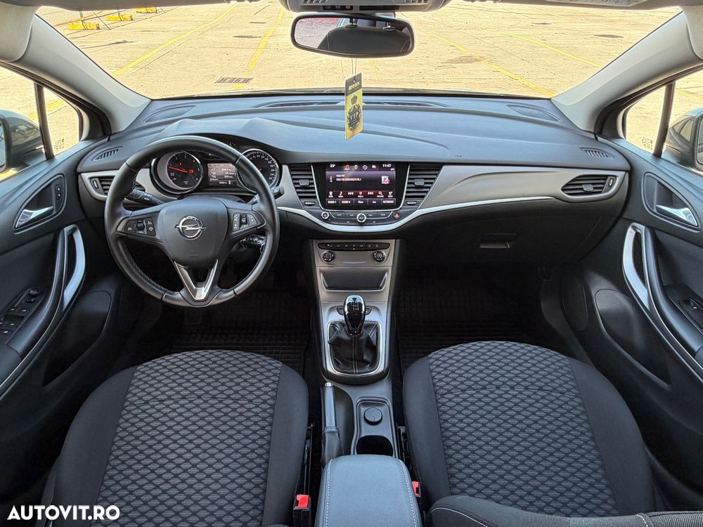 Opel Astra 1.6 D Start/Stop Dynamic - 9