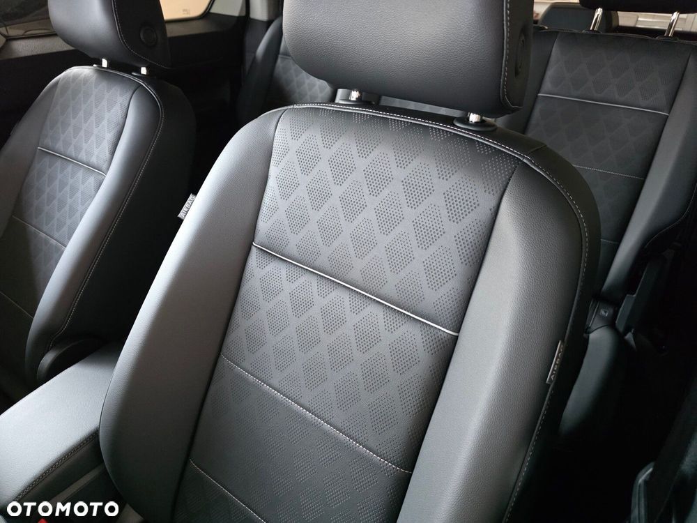 Ford Tourneo Connect - 14