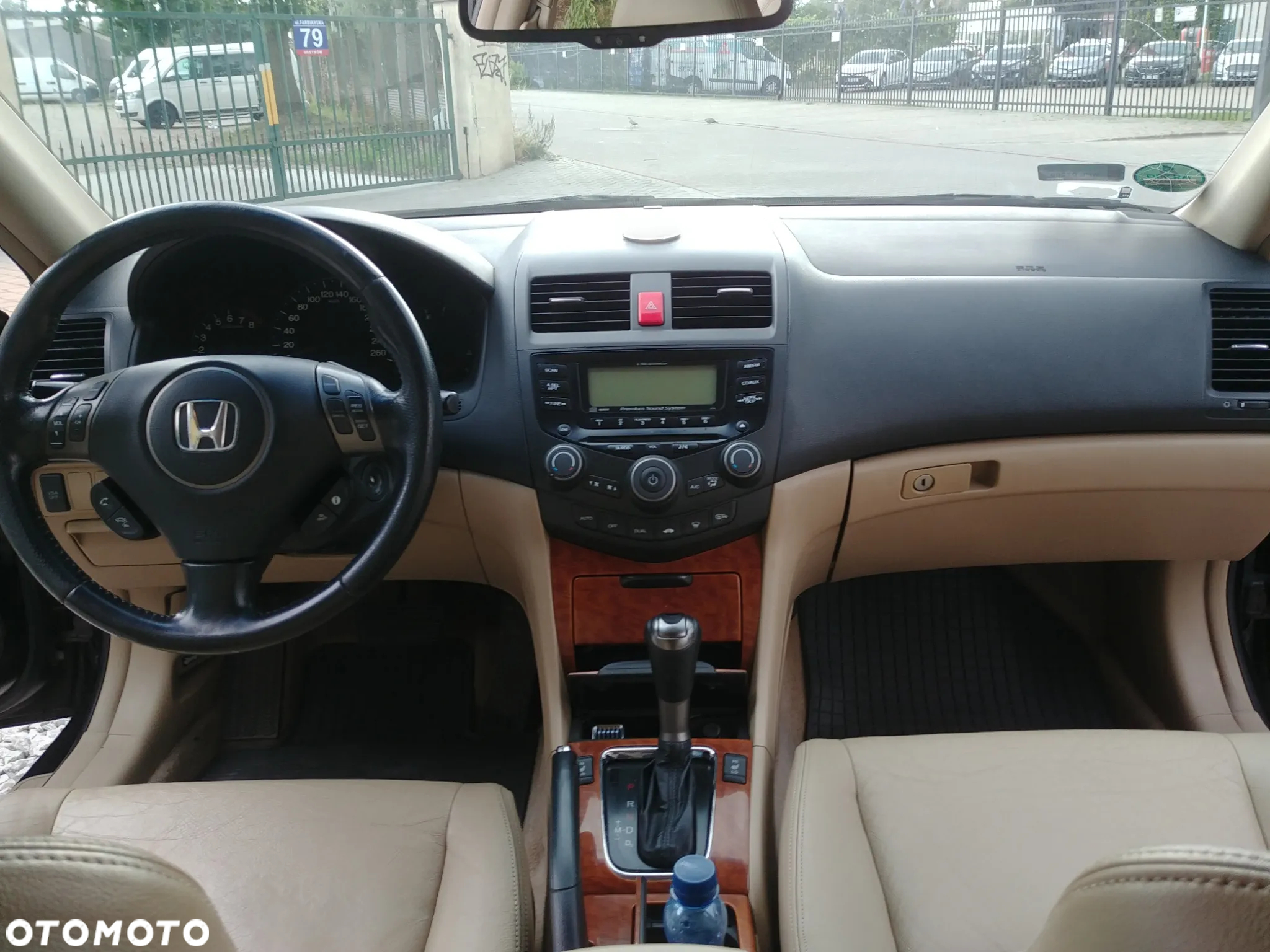 Honda Accord 2.0 Executive - 10