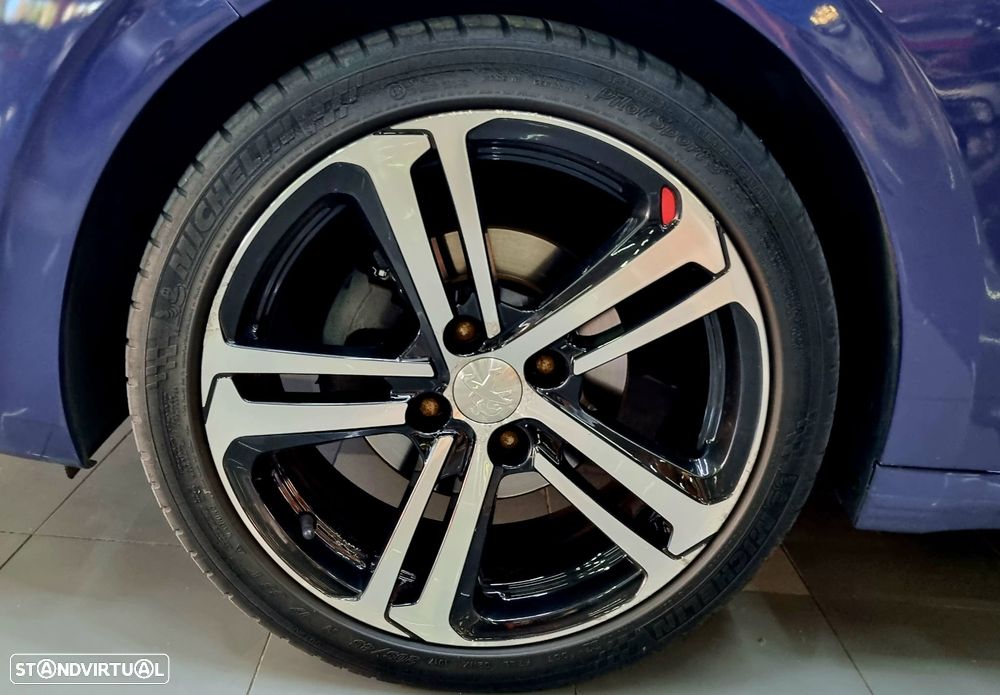 Peugeot 208 1.6 BlueHDi GT Line - 21