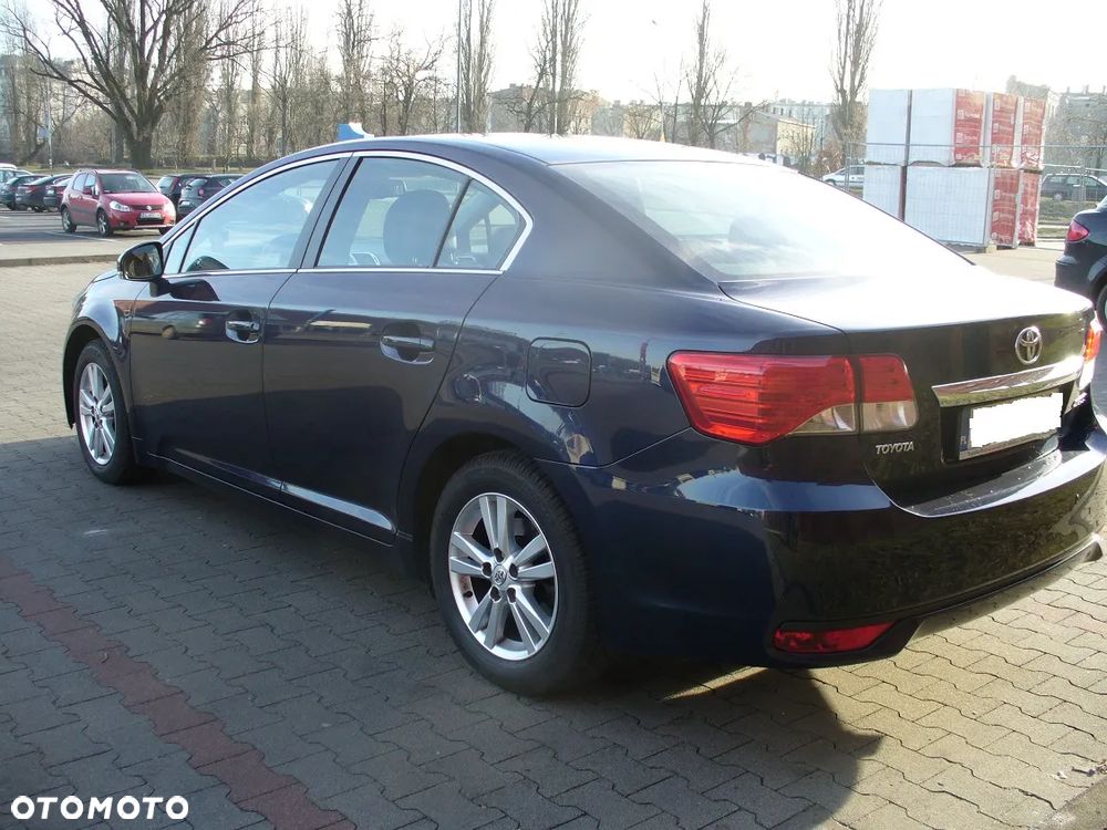 Toyota Avensis 2.0 D-4D Active - 3