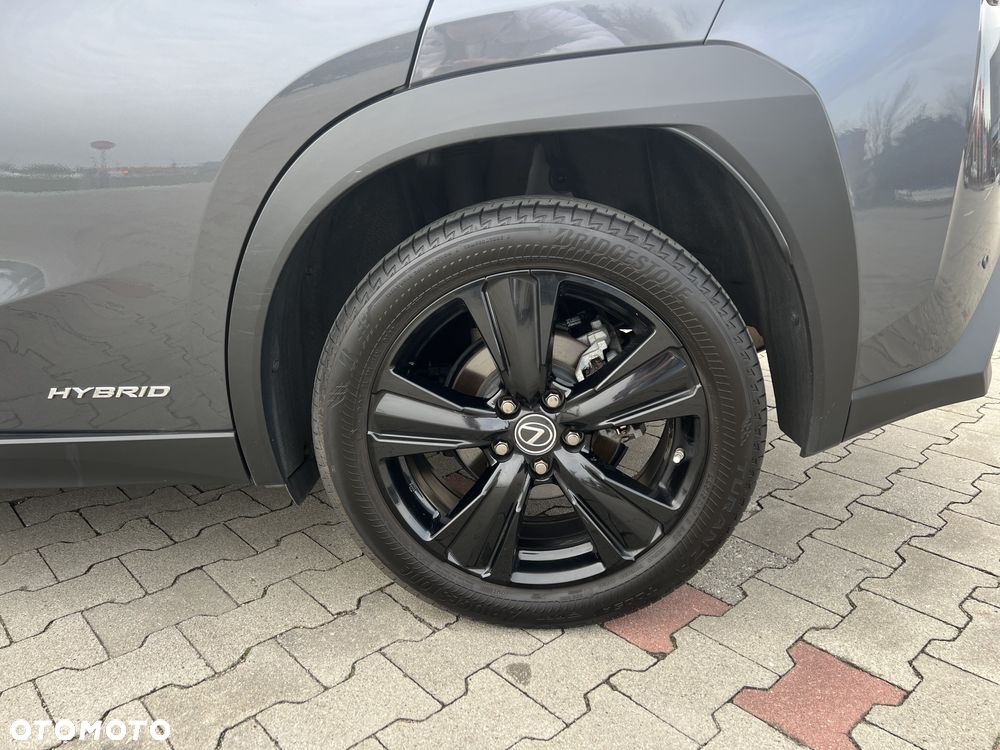Lexus UX 250h GPF F Impression 2WD - 23