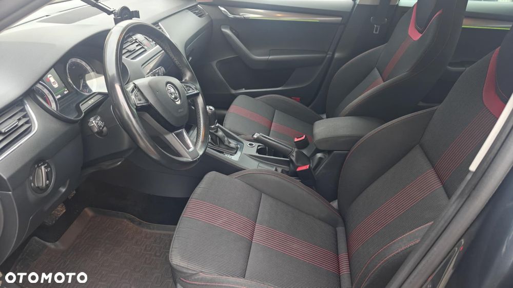 Skoda Octavia 2.0 TDI SCR 4x4 Style DSG - 5