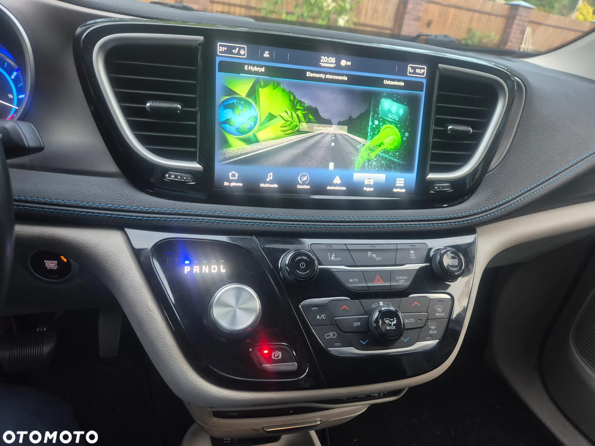 Chrysler Pacifica - 20