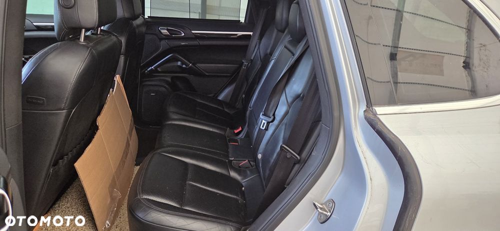 PORSCHE CAYENNE S 7P 4,8 400KM pompa wspomagania - 11