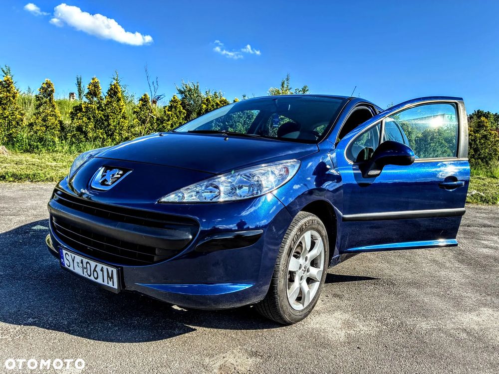 Peugeot 207 - 1