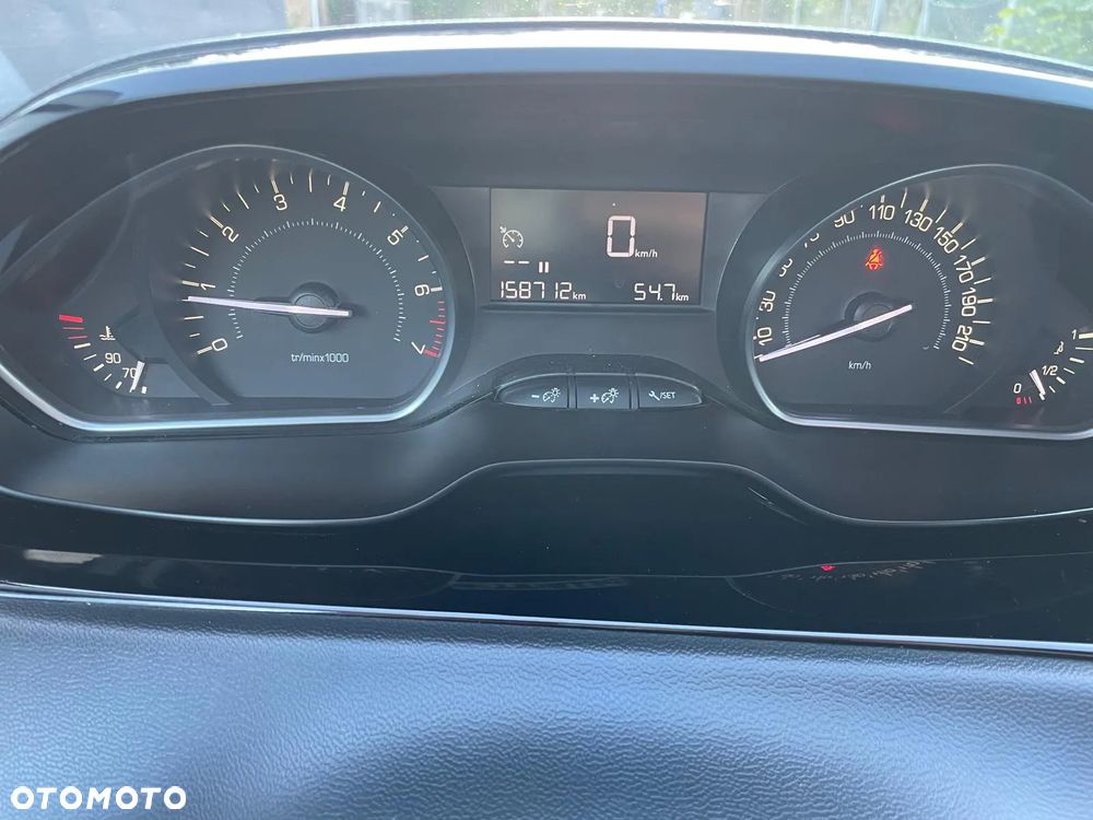 Peugeot 208 1.2 PureTech Active - 11