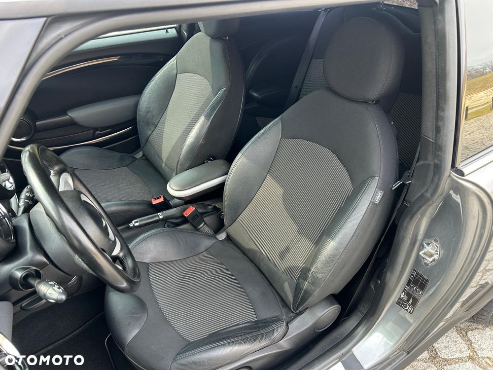 MINI Cooper S 50 Camden - 14