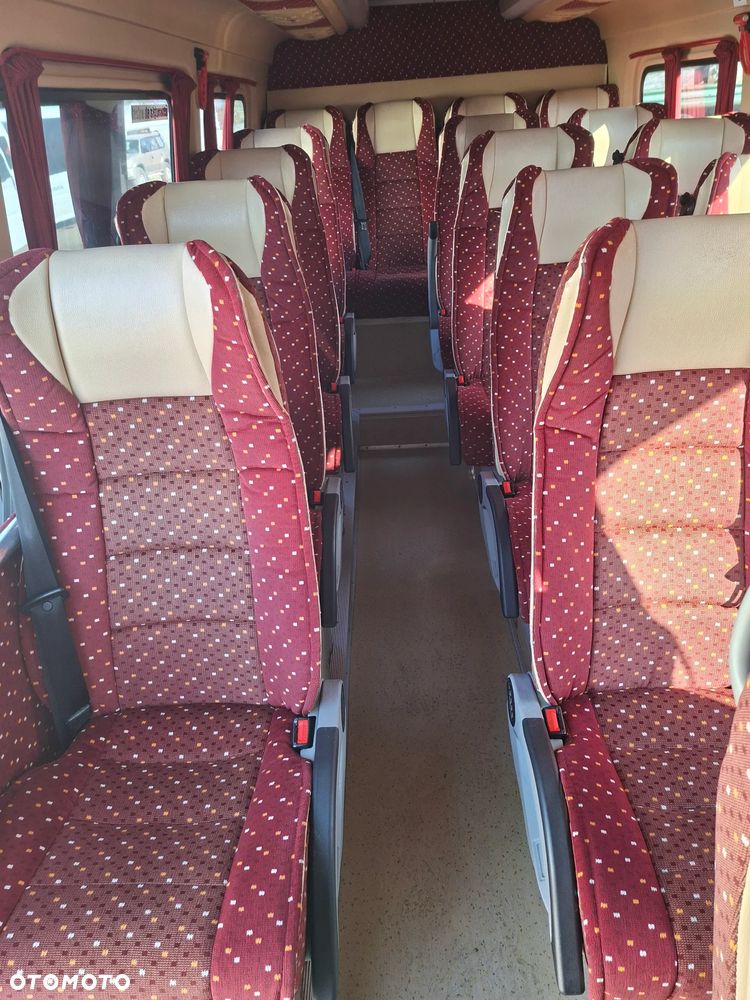 Mercedes-Benz Sprinter - 7