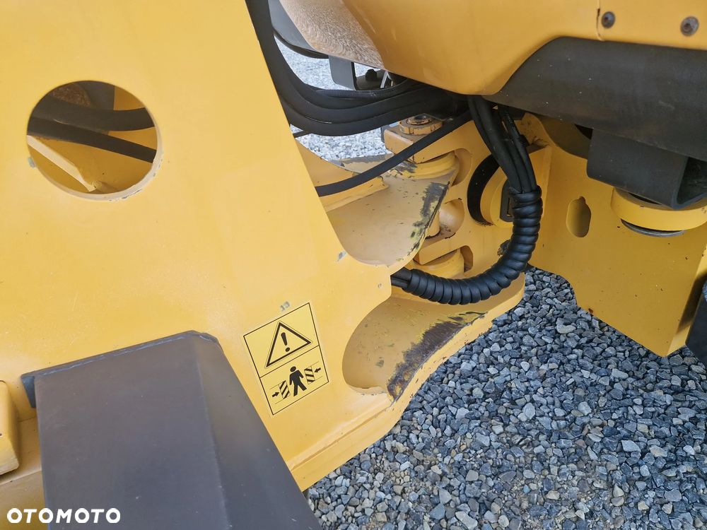 Volvo L25B-P - 19