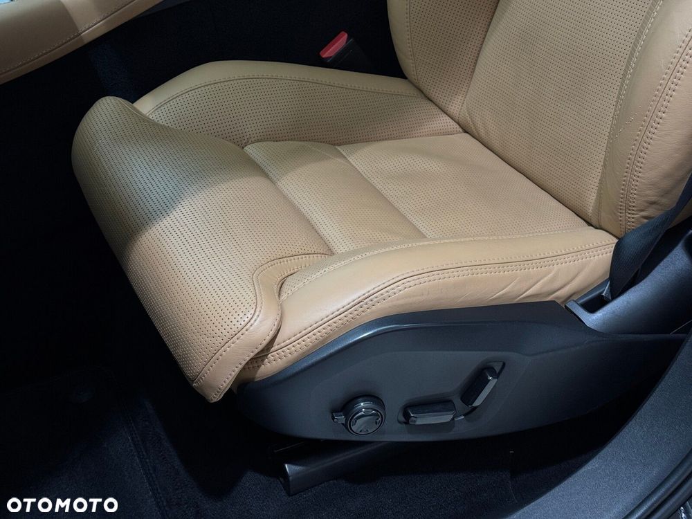 Volvo XC 90 D5 AWD Inscription - 12