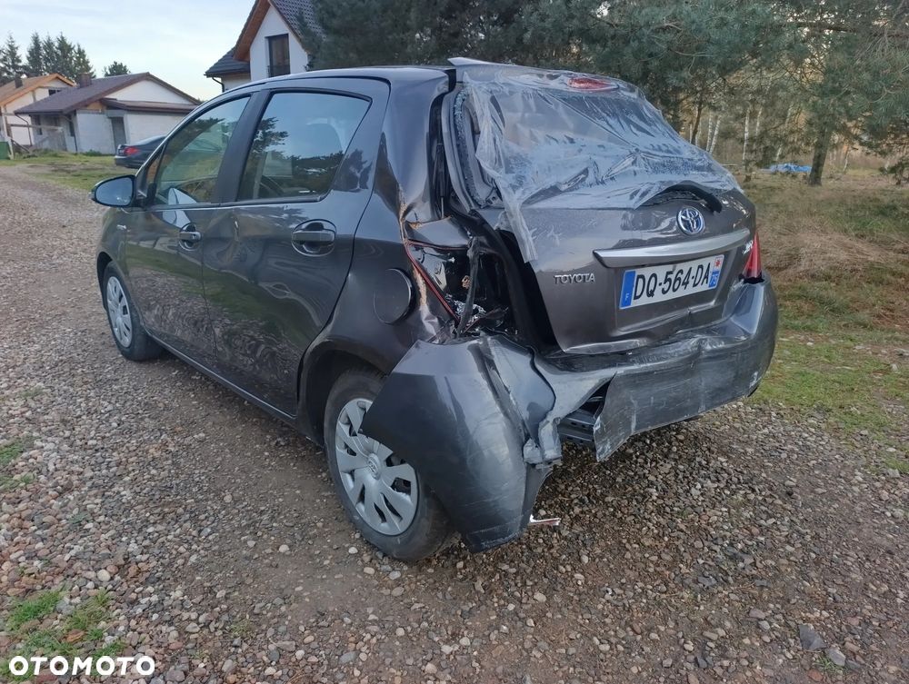 Toyota Yaris Hybrid 1.5 VVT-i - 5