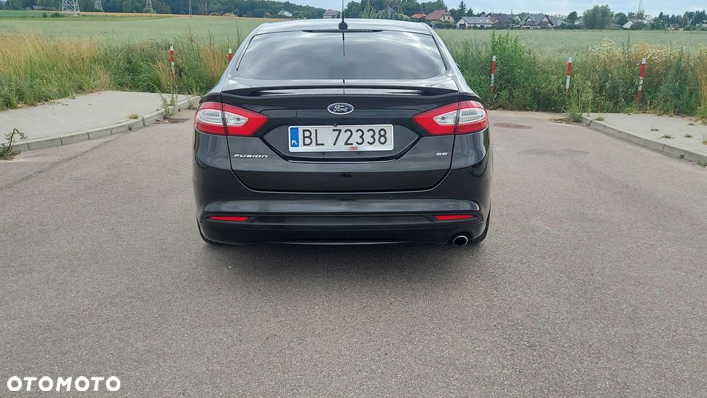 Ford Fusion - 4