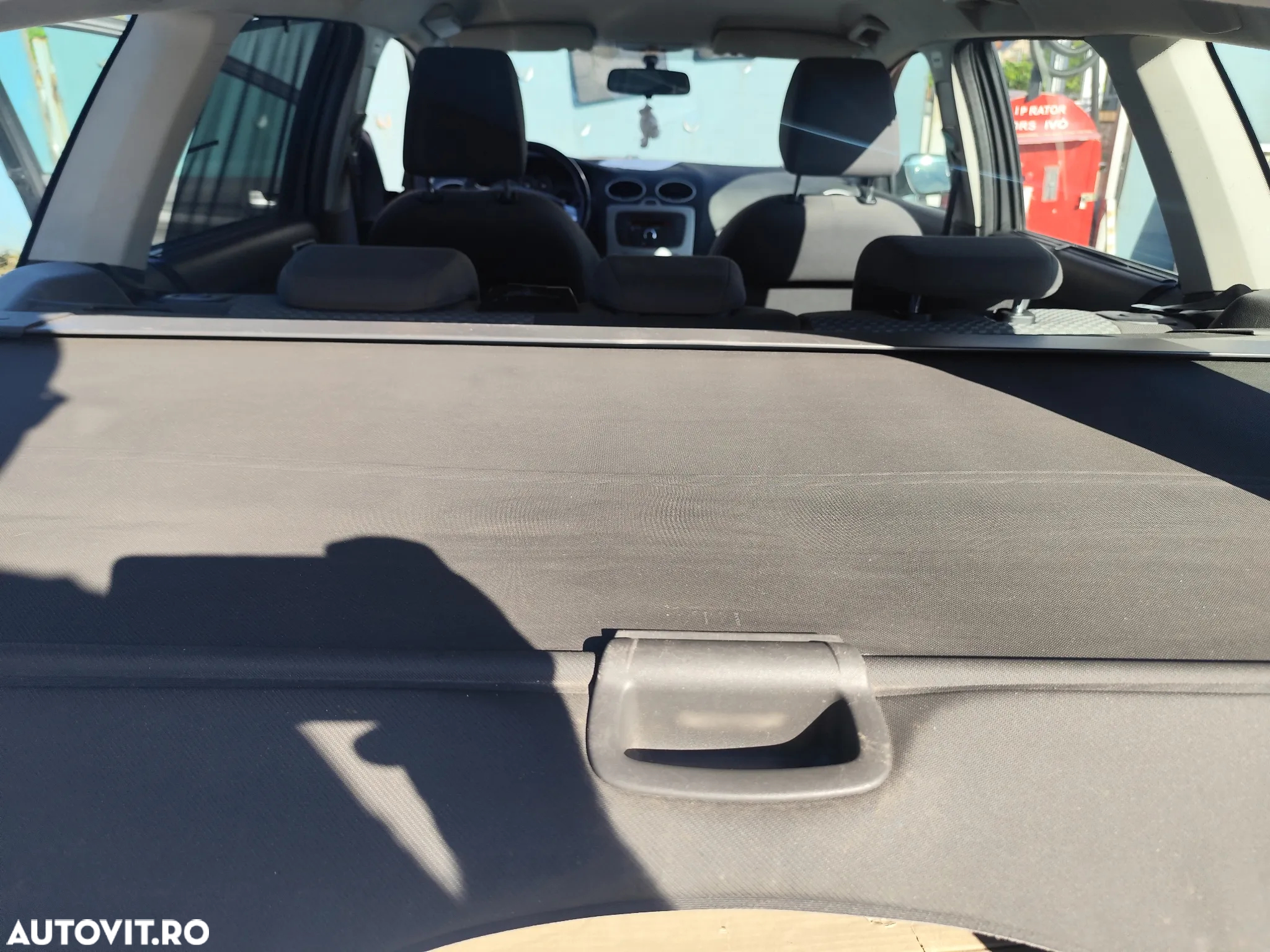 Ford Focus 1.6 16V Ambiente - 10