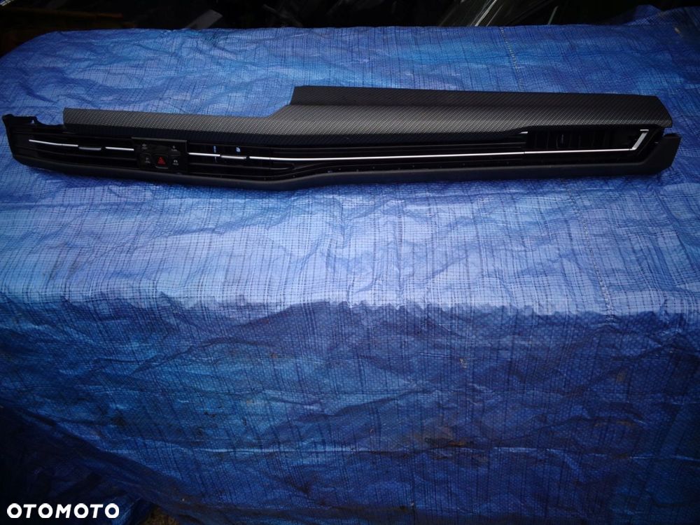 Dekor LISTWA deski Volkswagen Golf R 8 VIII KARBON - 1