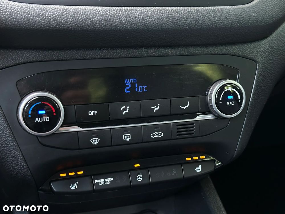 Hyundai i20 - 20