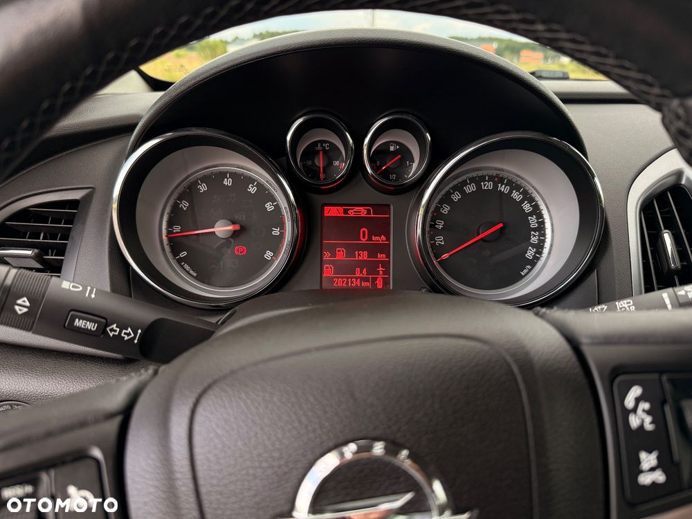 Opel Astra 1.4 Turbo - 29