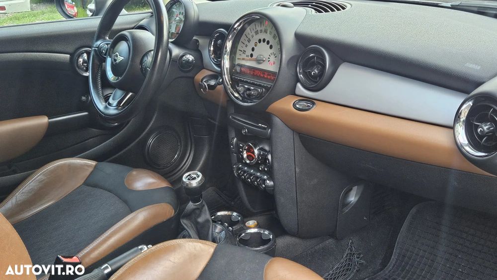 Mini Cooper Standard - 16