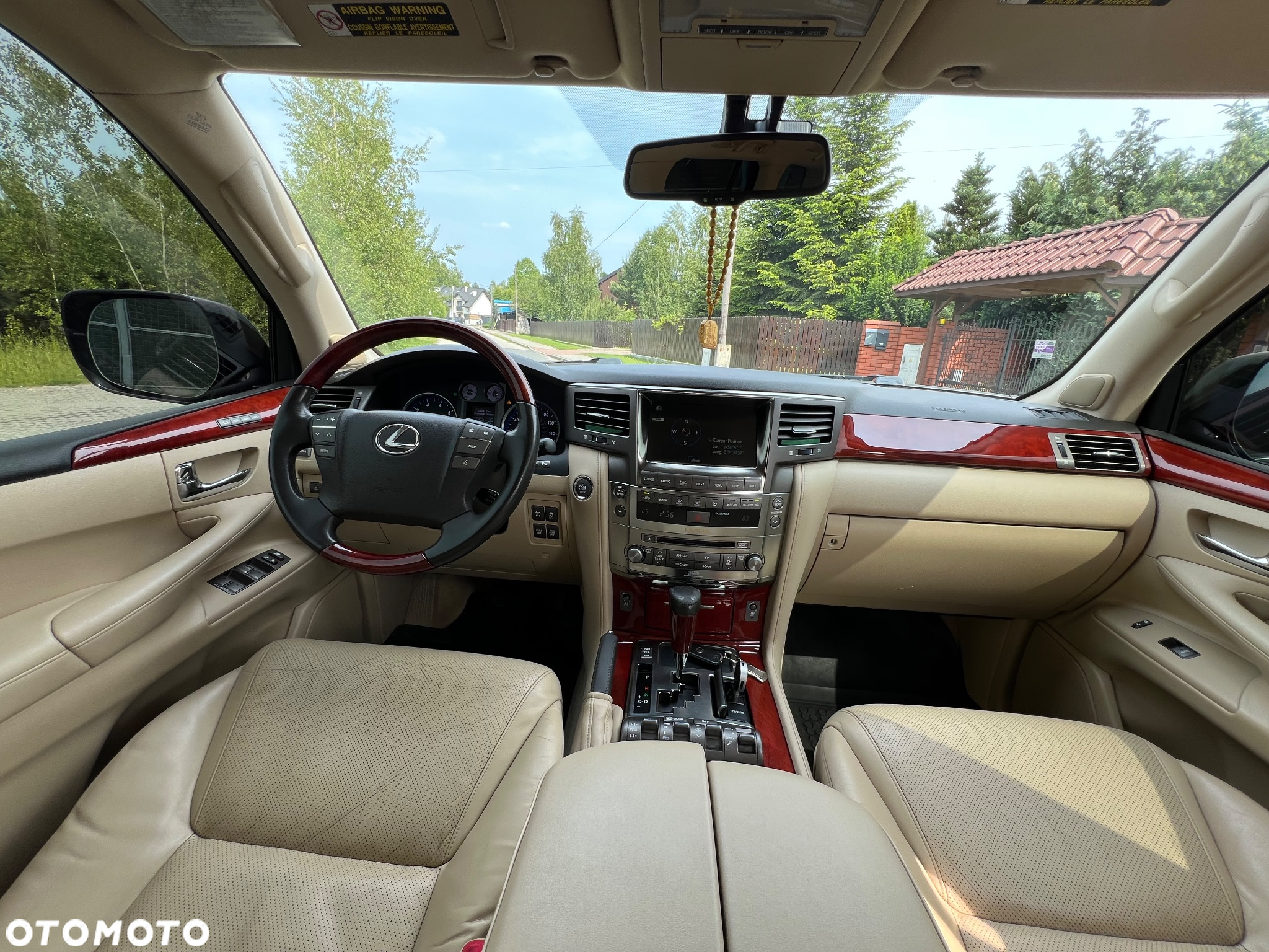 Lexus LX 570 - 23
