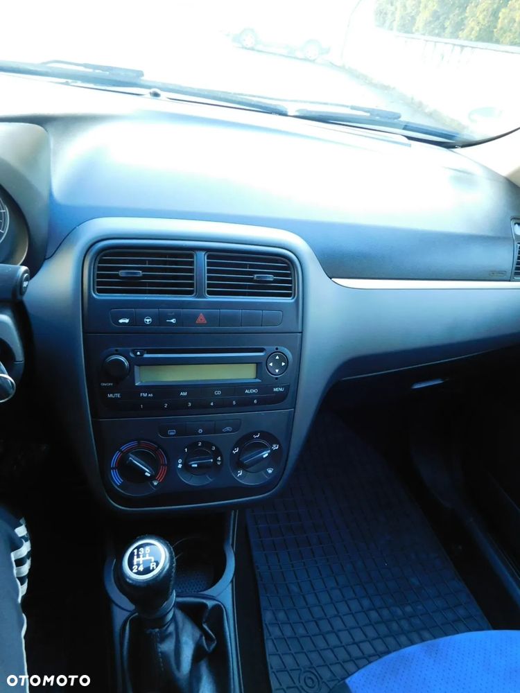 Fiat Grande Punto 1.4 8V Racing - 14