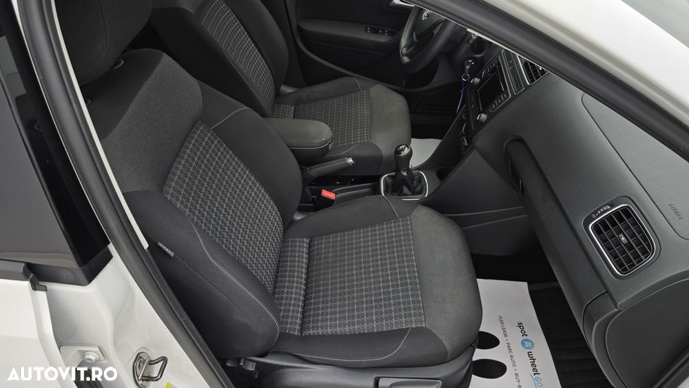 Volkswagen Polo - 19