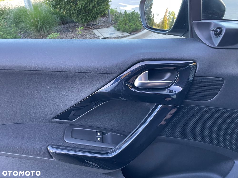 Peugeot 208 1.2 PureTech Active - 19