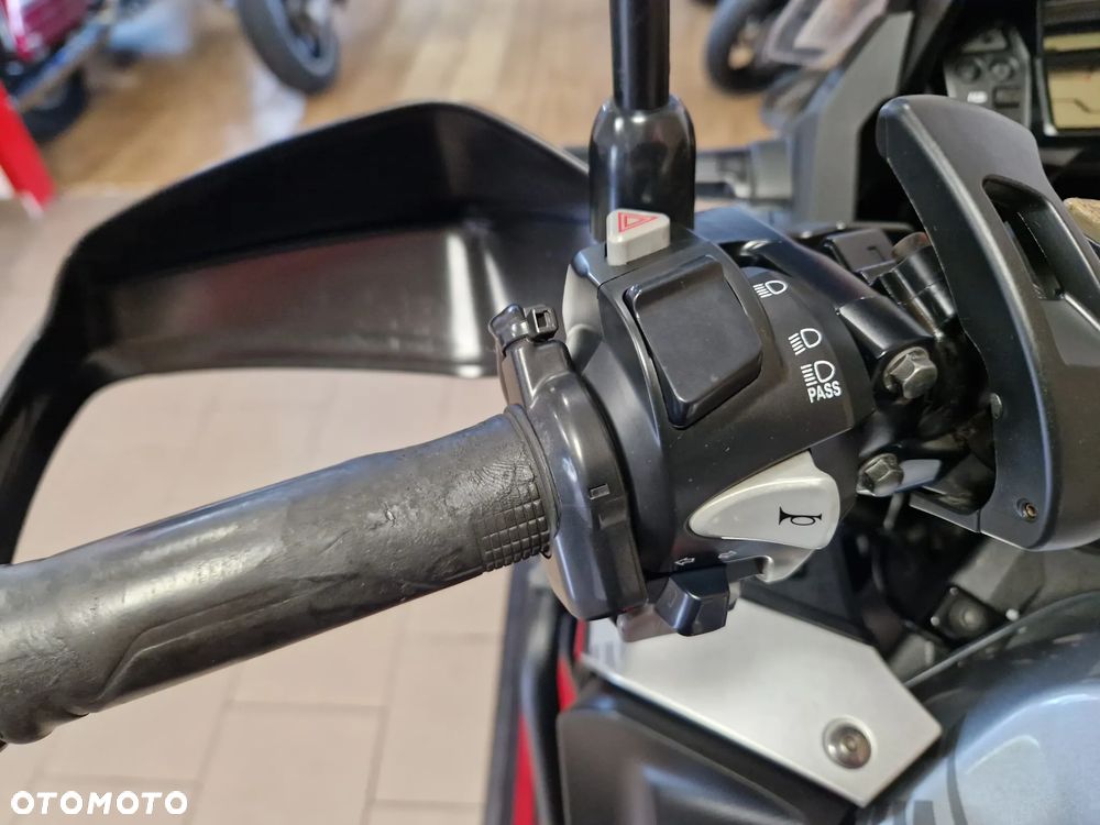 Honda VFR - 21