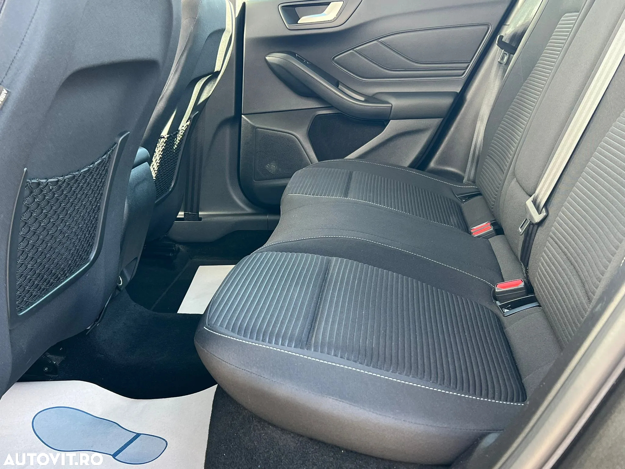 Ford Focus 1.5 EcoBlue Start-Stopp-System Aut. TITANIUM - 9
