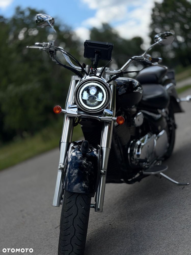 Suzuki Intruder - 14