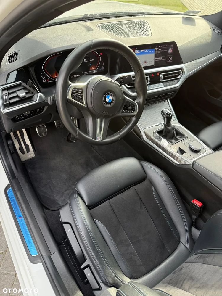 BMW Seria 3 318d M Sport - 11