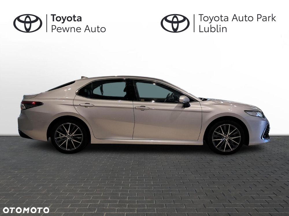 Toyota Camry 2.5 Hybrid Executive CVT - 6