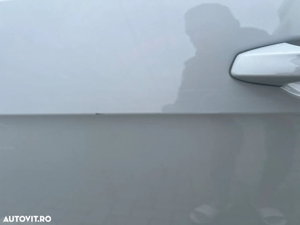 Volkswagen Golf 2.0 TDI DSG Sound - 11