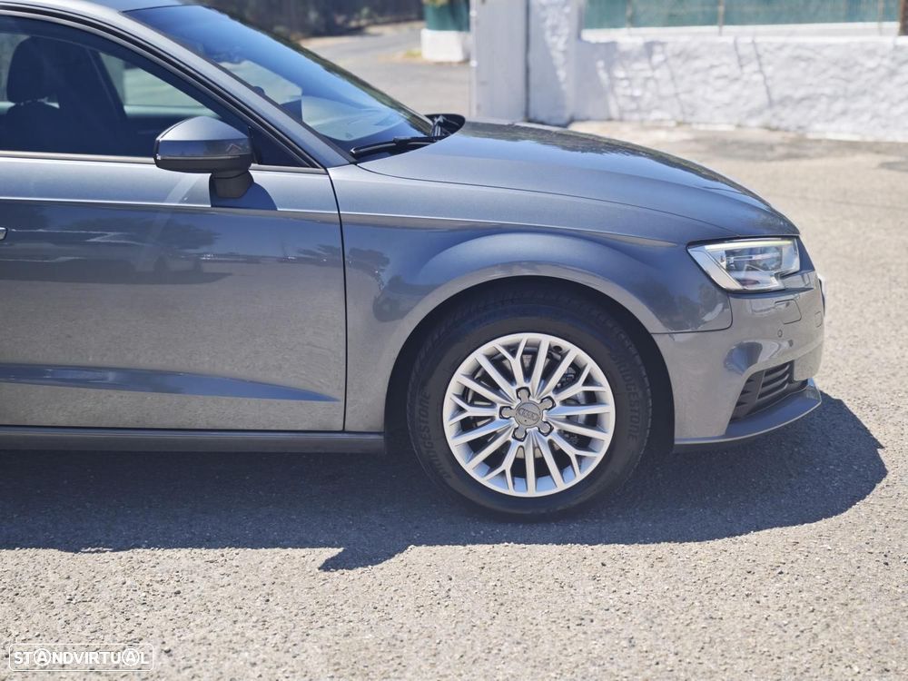 Audi A3 Sportback 1.6 TDI Design - 16