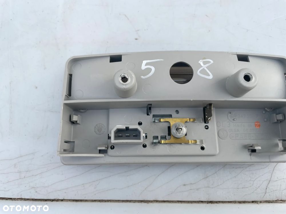 LAMPKA PODSUFITKI WNĘTRZA VW POLO 9N 6Q0947105F - 3