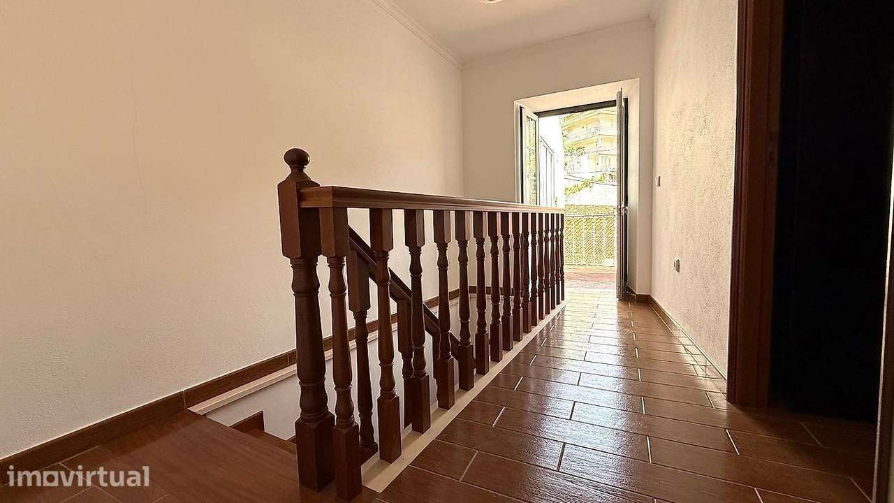 MORADIA T3 COM TERRAÇO E LINDA VISTA NO COLMEAL GÓIS - Grande imagem: 4/22
